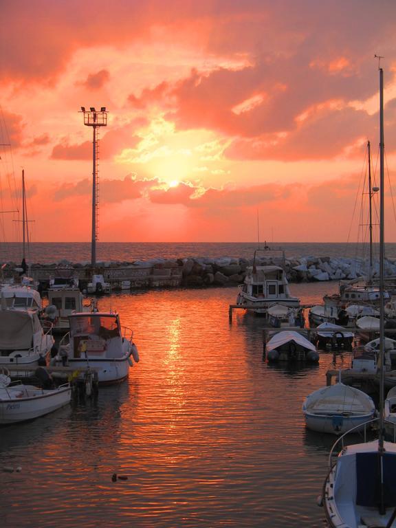 La Finestra Sul Mare B&B Livorno Zewnętrze zdjęcie